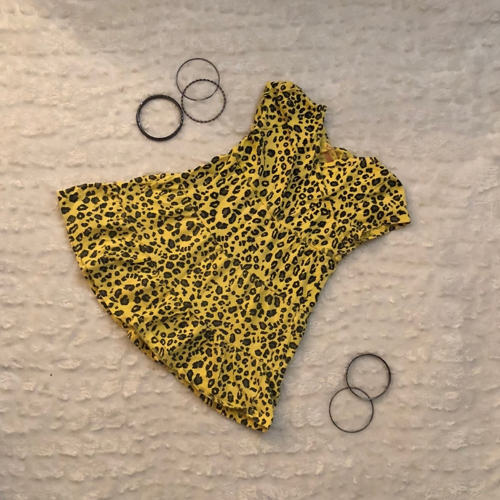 Animal 🦒 print cutsie little dress!
